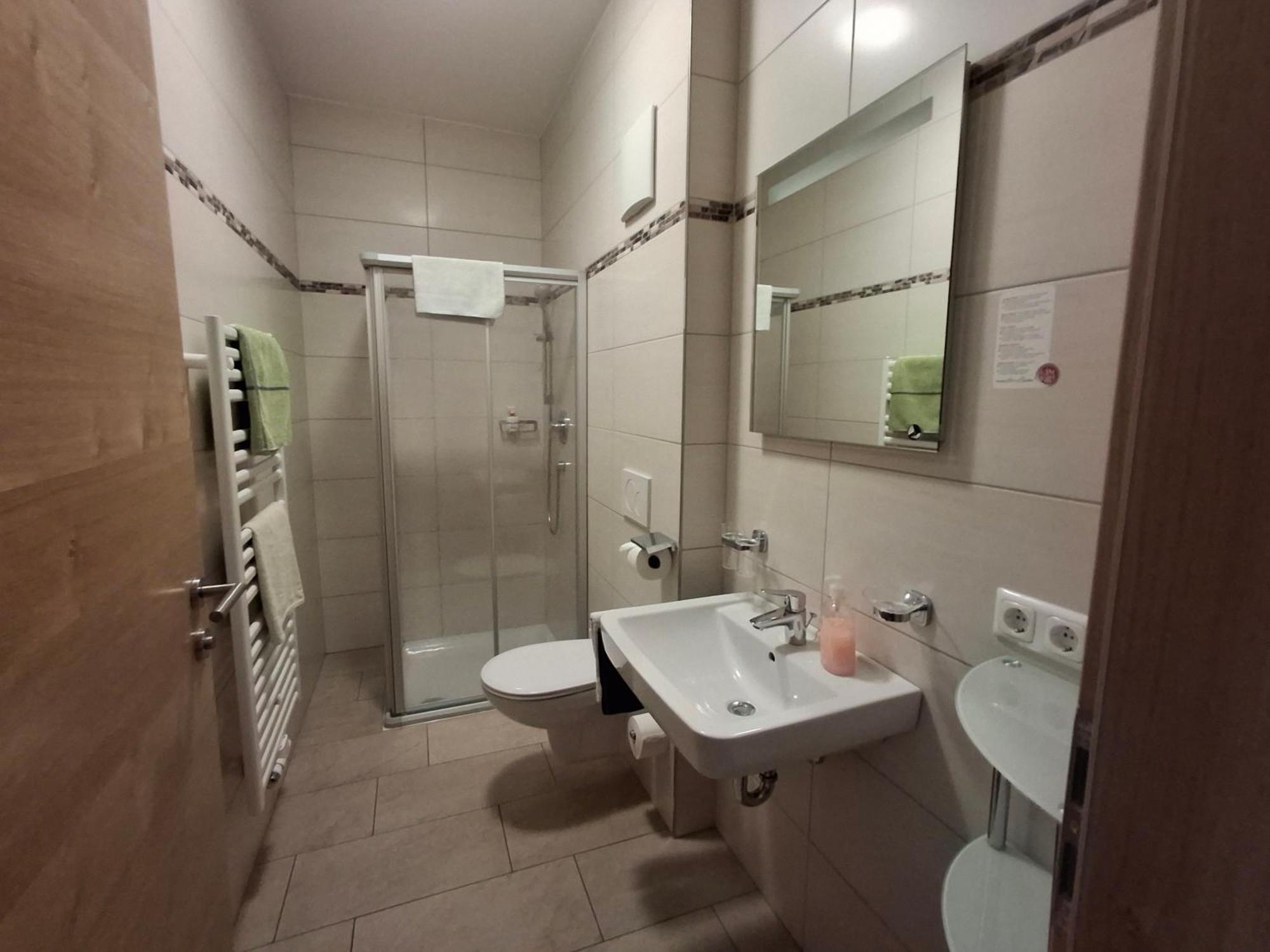 Gaestehaus Watschinger Bad Wimsbach-Neydharting Exterior foto